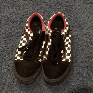 Vans white and black with red outline